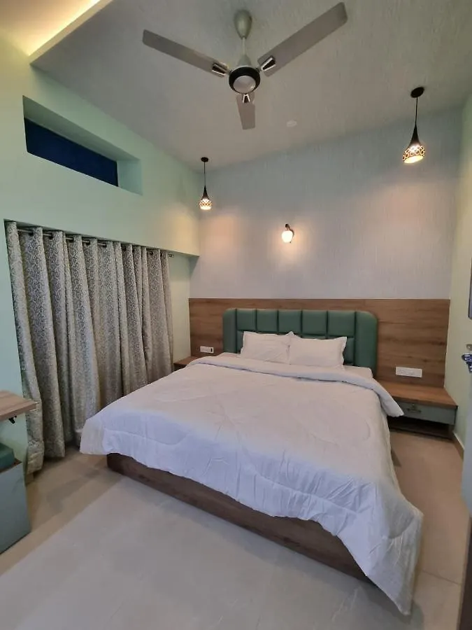 Green Villa - Peaceful Location, Luxury Rooms - 200 Meters From Bus Stand & 500 Meters From Udaipur City Railway Station
