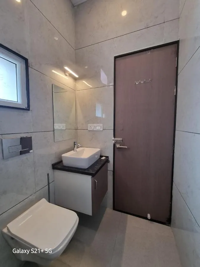 Green Villa - Peaceful Location, Luxury Rooms - 200 Meters From Bus Stand & 500 Meters From Udaipur City Railway Station 0*,  Indien