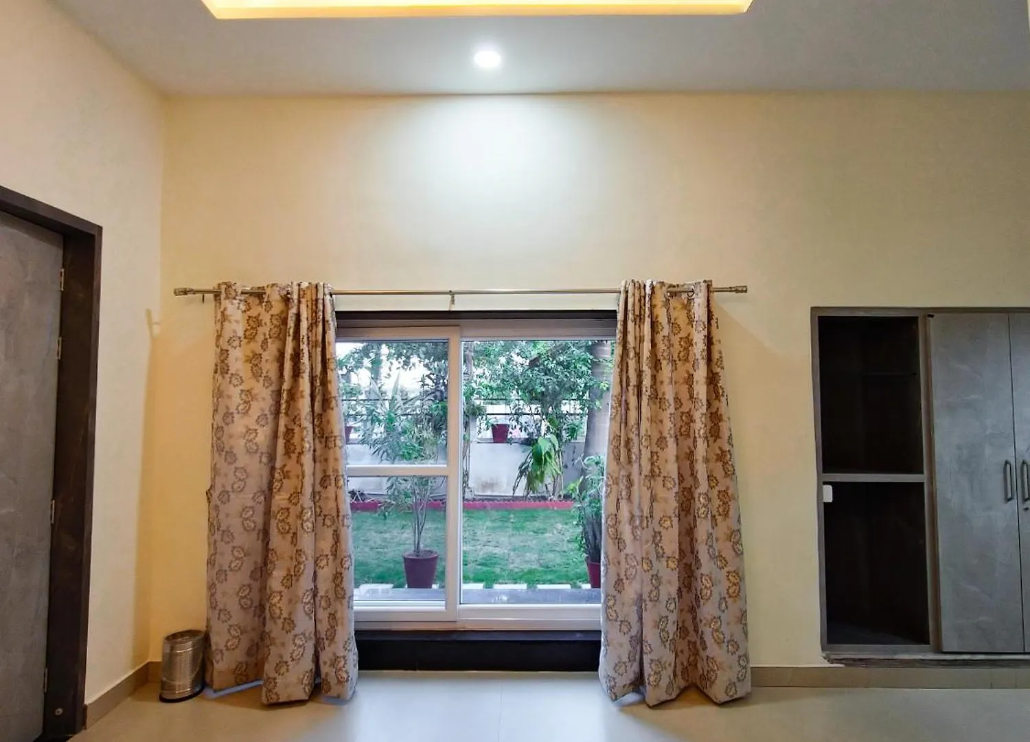 Green Villa - Peaceful Location, Luxury Rooms - 200 Meters From Bus Stand & 500 Meters From Udaipur City Railway Station Privatunterkunft